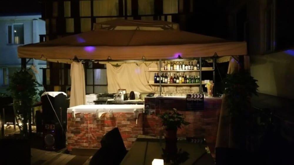 Springs Valley Hotel